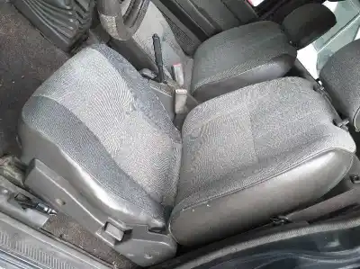 Veículo de Sucata nissan terrano (wd21) 2.7 td do ano 2001 alimentado td27t