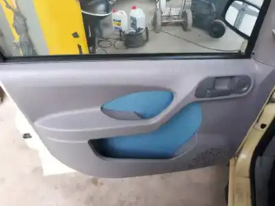 Veicolo di demolizione fiat panda (169) 1.2 8v dynamic dell'anno 2004 alimentato 188a4000