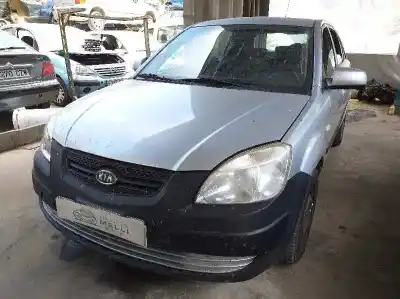 Véhicule à la ferraille kia rio 1.5 crdi ex2 de l'année 2006 alimenté d4fa