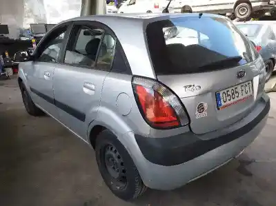 Véhicule à la ferraille kia rio 1.5 crdi ex2 de l'année 2006 alimenté d4fa