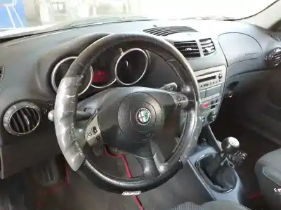 Veículo de Sucata alfa romeo 147 (190) 1.9 jtd distinctive do ano 2003 alimentado 937a2000