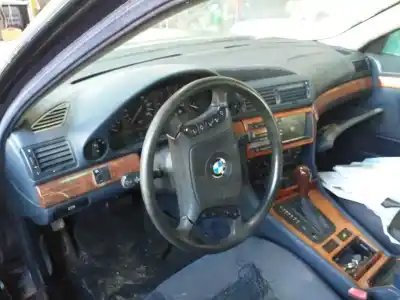 Veículo de Sucata bmw serie 7 (e38) 725tds do ano 2001 alimentado 256t1d