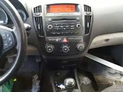 Veículo de Sucata kia ceed sporty wagon lx 90 cv / 66 kw do ano 2008 alimentado d4fbl