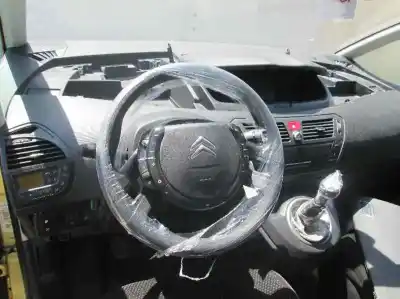 Vehicul casat citroen c4 grand picasso exclusive al anului 2008 alimentat 