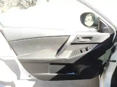 Vehicul casat mazda 3 lim. (bl) active al anului 2011 alimentat y601