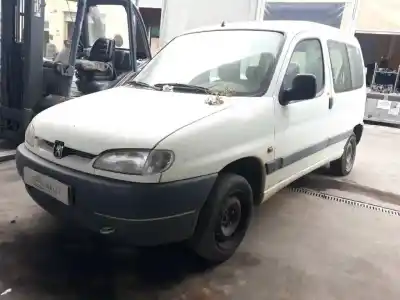 Sloopvoertuig PEUGEOT PARTNER (S1) Combispace van het jaar 1998 aangedreven D9B