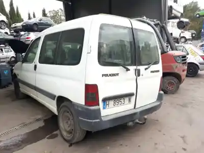 Sloopvoertuig peugeot partner (s1) combispace van het jaar 1998 aangedreven d9b