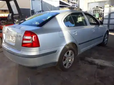 Veículo de Sucata skoda octavia berlina (1z3) trend do ano 2007 alimentado bxe
