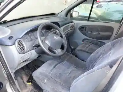 Veículo de Sucata renault scenic (ja..) 1.6 16v authentique (ja0b/11) do ano 1999 alimentado k4m700