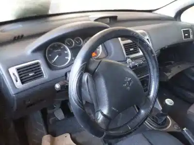 Scrapping Vehicle peugeot 307 break / sw (s1) sw pack of the year 2004 powered 9hz