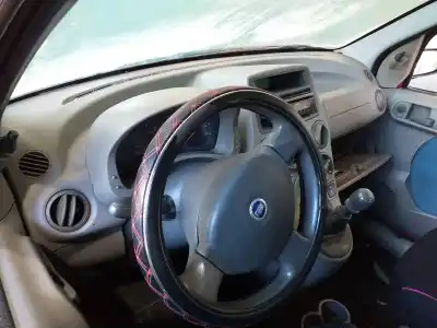 Veículo de Sucata fiat panda (169) 1.2 8v dynamic do ano 2005 alimentado 188a4000