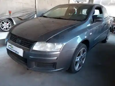 Veículo de Sucata fiat stilo (192) 1.9 jtd cat do ano 2005 alimentado 192a1000