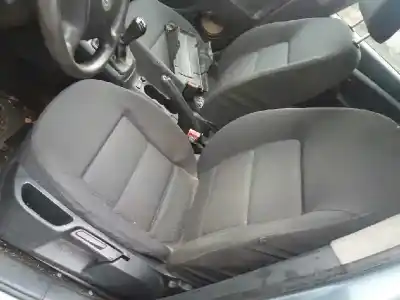 Veículo de Sucata skoda octavia berlina (1z3) trend do ano 2001 alimentado bjb