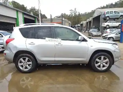 Veicolo di demolizione toyota rav 4 (a3) executive dell'anno 2008 alimentato 2adftv