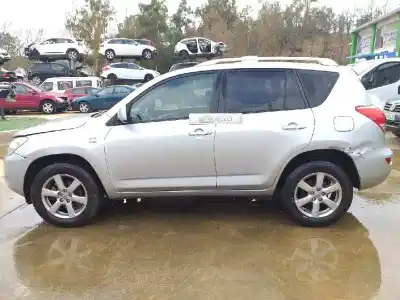 Veicolo di demolizione toyota rav 4 (a3) executive dell'anno 2008 alimentato 2adftv