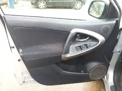 Veicolo di demolizione toyota rav 4 (a3) executive dell'anno 2008 alimentato 2adftv