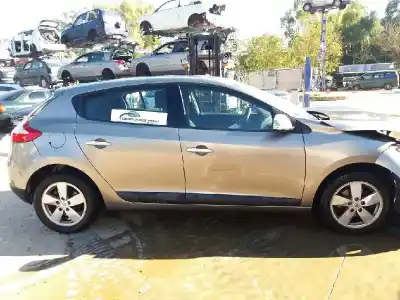 Veículo de Sucata renault megane iii berlina 5 p dynamique do ano 2010 alimentado k9k832