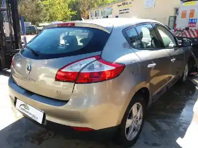 Veículo de Sucata renault megane iii berlina 5 p dynamique do ano 2010 alimentado k9k832