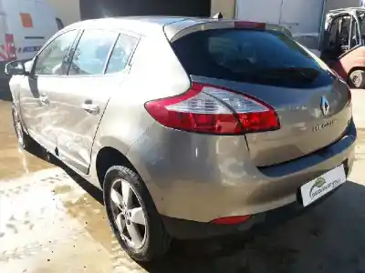 Veículo de Sucata renault megane iii berlina 5 p dynamique do ano 2010 alimentado k9k832