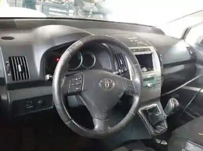 Veicolo di demolizione toyota corolla verso (r1) 2.2 d-4d sol dell'anno 2006 alimentato 2adftv