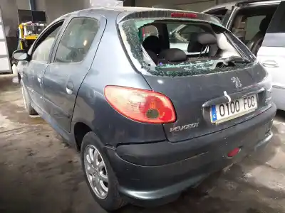 Vehicul casat PEUGEOT                                            206 BERLINA                                                                                                                                                                                                                                                X-Line Refri                                                                                                                                                                                                                                               al anului 2006 alimentat 8HZ