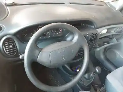 Здавання транспортного засобу renault megane i scenic (ja0) 1.9dti alize року 2001 потужний f9q734