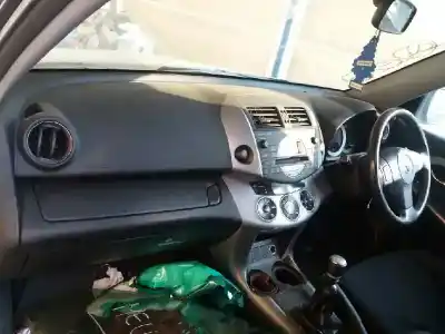 Здавання транспортного засобу toyota rav 4 (a3) luna року 2008 потужний 2adftv