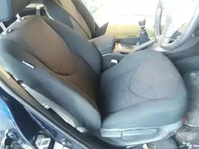 Здавання транспортного засобу toyota rav 4 (a3) luna року 2008 потужний 2adftv