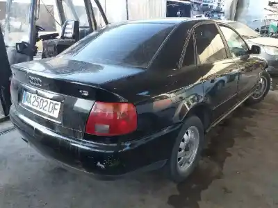 Veículo de Sucata audi a4 berlina (b5) 1.6 101 cv / 74 kw do ano 2000 alimentado adp