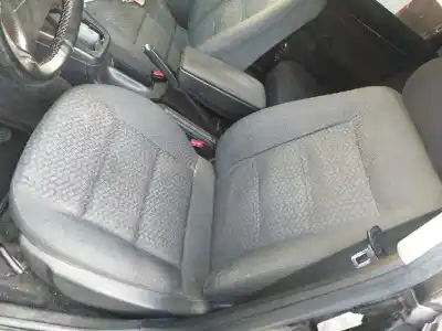 Veículo de Sucata audi a4 berlina (b5) 1.6 101 cv / 74 kw do ano 2000 alimentado adp