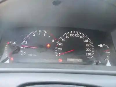 Veicolo di demolizione toyota corolla (_e12_) 1.4 vvt-i (zze120_) dell'anno 2004 alimentato 