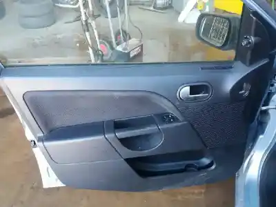 Veículo de Sucata ford fiesta (cbk) ghia do ano 2005 alimentado fxjb