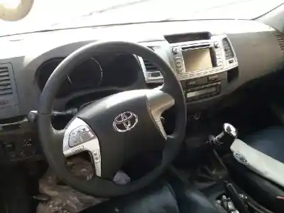 Verschrottungsfahrzeug toyota hilux (kun) double cab executive 4x4 des jahres 2001 angetrieben 1kdftv