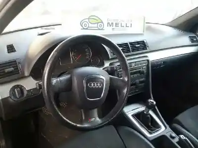 Veículo de Sucata AUDI A4 BERLINA (8E) 2.0 TDI do ano 2001 alimentado BRE