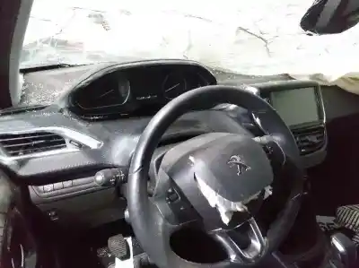 Veículo de Sucata peugeot 208 (p2) active do ano 2019 alimentado yhy