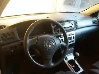 Veículo de Sucata toyota corolla (e12) 1.6 16v do ano 2002 alimentado 3zzfe