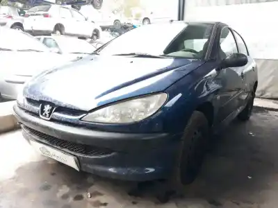 Veículo de Sucata peugeot 206 berlina x-line refri do ano 2004 alimentado 8hx