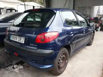 Veículo de Sucata peugeot 206 berlina x-line refri do ano 2004 alimentado 8hx