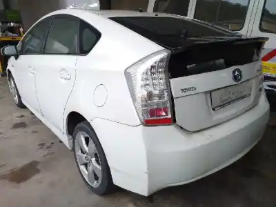 Véhicule à la ferraille toyota prius (nhw30) plug-in hybrid advance de l'année 2010 alimenté 2zr