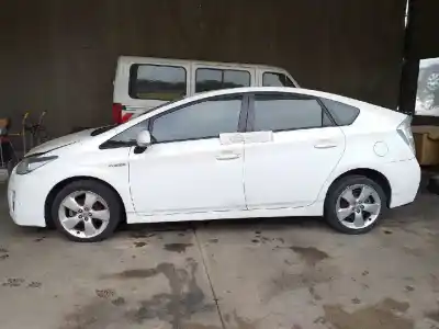 Véhicule à la ferraille toyota prius (nhw30) plug-in hybrid advance de l'année 2010 alimenté 2zr