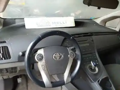 Véhicule à la ferraille toyota prius (nhw30) plug-in hybrid advance de l'année 2010 alimenté 2zr