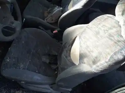 Véhicule à la ferraille CITROEN                                            SAXO                                                                                                                                                                                                                                                       1.6 VTS                                                                                                                                                                                                                                                    de l'année 2001 alimenté NFT