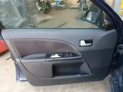 Vehicul casat ford mondeo turnier (ge) trend al anului 2001 alimentat d6ba