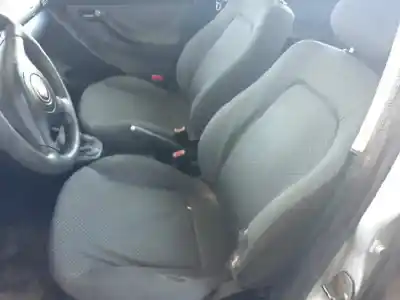 Здавання транспортного засобу seat leon (1m1) 1.4 16v року 2004 потужний bca