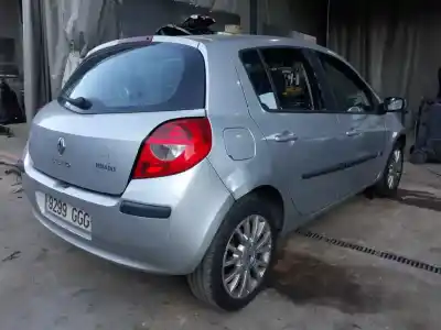 Veículo de Sucata renault clio iii confort dynamique do ano 2008 alimentado k9k766