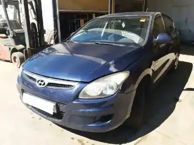 Veículo de Sucata hyundai i30 comfort do ano 2010 alimentado d4fb