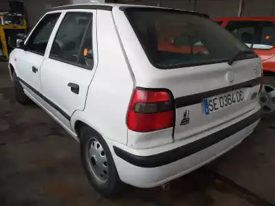Veículo de Sucata skoda felicia berlina ( 791) lx do ano 1998 alimentado 135b