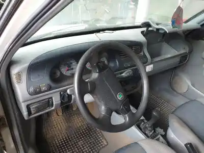 Veículo de Sucata skoda felicia berlina ( 791) lx do ano 1998 alimentado 135b