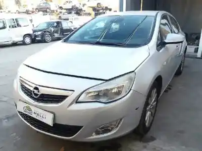 Vehicul casat opel astra j (p10) 1.7 cdti (68) al anului 2010 alimentat a17dtr