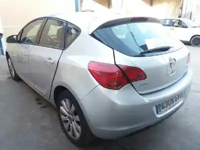 Vehicul casat opel astra j (p10) 1.7 cdti (68) al anului 2010 alimentat a17dtr